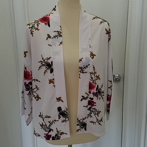 Floral Open Front Kimono NWOT - Picture 2 of 6
